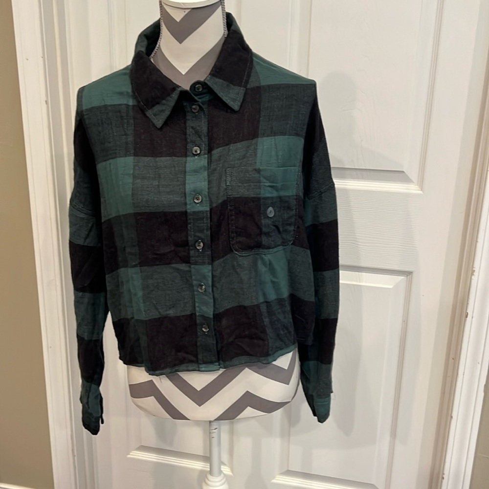NWT AEO Plaid Green Flannel Cropped Shirt Sz S